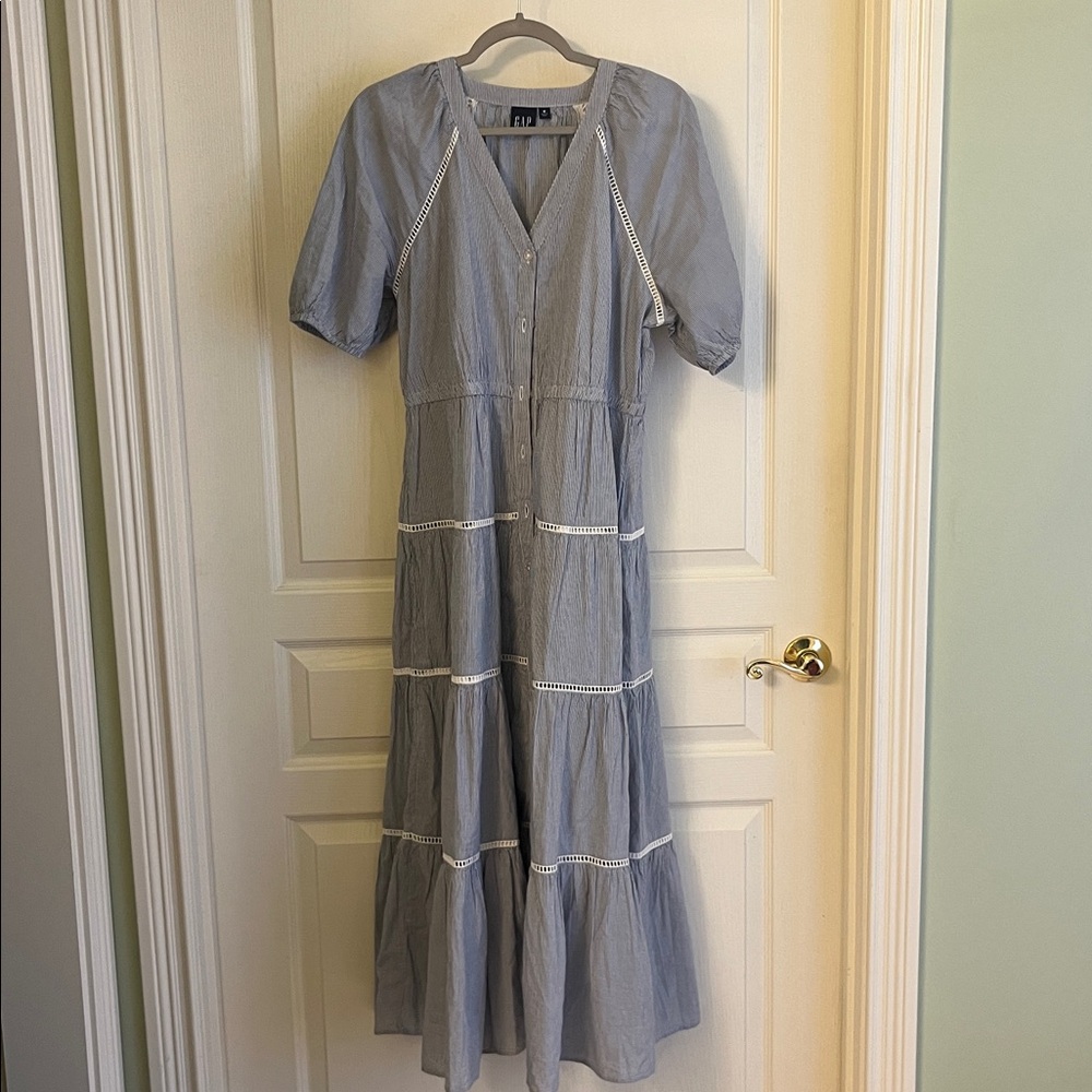 GAP Striped Blue and White Shirt